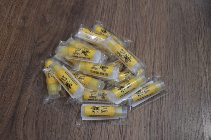 Bišu vaska lūpu balzāms ar E vitamīnu - Image 3