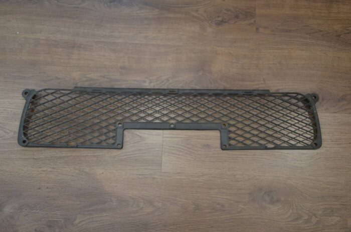 Mitsubishi Galant 97 Sport Edition priekšējā bampera reste - Image 2