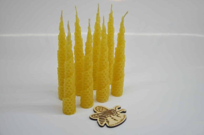 4.gab tītas bišu vaska sveces 10 cm x 2.5 cm (Ziemassvētku eglītes) - Image 5