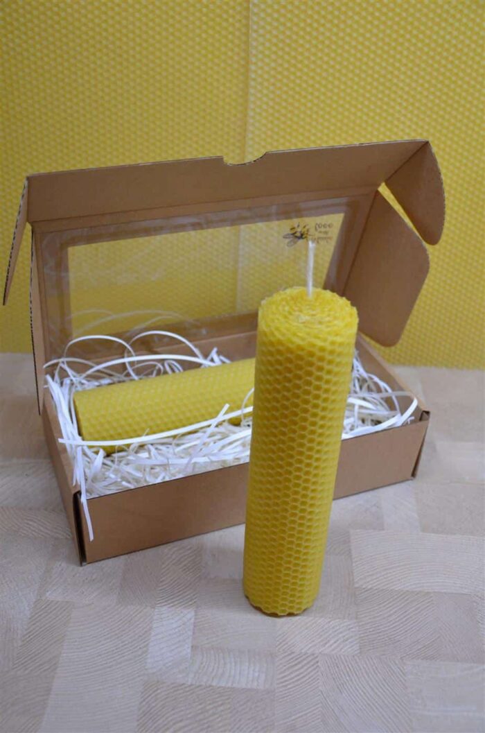 2 Tītas bišu vaska sveces iesaiņotas kastītē 20,5cm x 4.5cm. Perfekta Ziemassvētku dāvana - Image 7