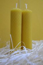 2 Tītas bišu vaska sveces iesaiņotas kastītē 20,5cm x 4.5cm. Perfekta Ziemassvētku dāvana - Image 4